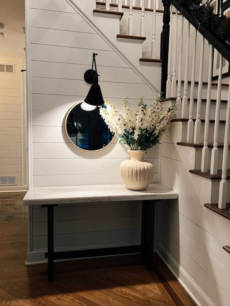 The best faux flowers I’ve ever seen! Pop of color all year round #ltk #fauxflorals #entryway #decorideas 