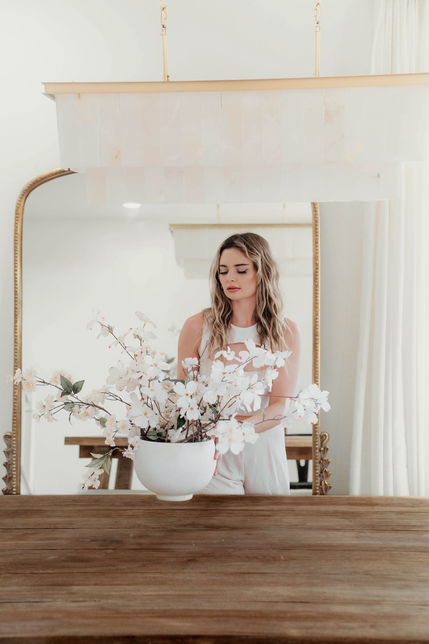 These faux flowers look so realistic 🌼