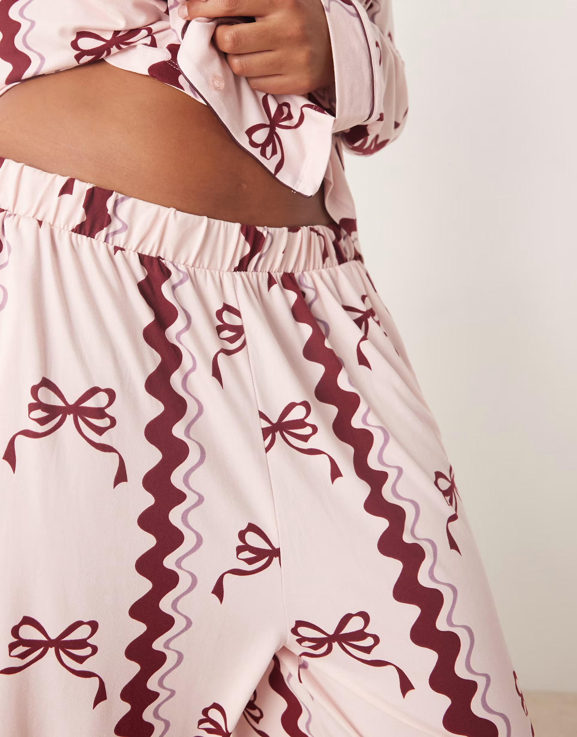 Chelsea Peers Exclusive Curve poly long sleeve camp collar pajama set in bow print | ASOS (Global)