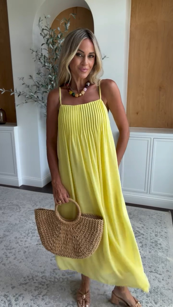 Cute affordable summer outfits that would be so cute for vacation! Love the matching sets, bright colors and bold prints!

#vacationoutfits #momoutfits #summeroutfitinspo

#LTKgrwm #LTKootd #LTKTravel