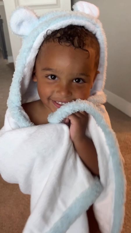 @littlegiraffeislove for the win…again with these towel hoodies!! Both kids love them so much and ask for their bear towel when they get out of the bath 🧸 everything we have from @littlegiraffeislove my kids love! 

#bathtime #bathtimefun #toddlermom #momlife #littlegiraffeislove #nighttimeroutine #bathtimeroutine #🧸

#LTKfindsunder100 #LTKkids #LTKbaby