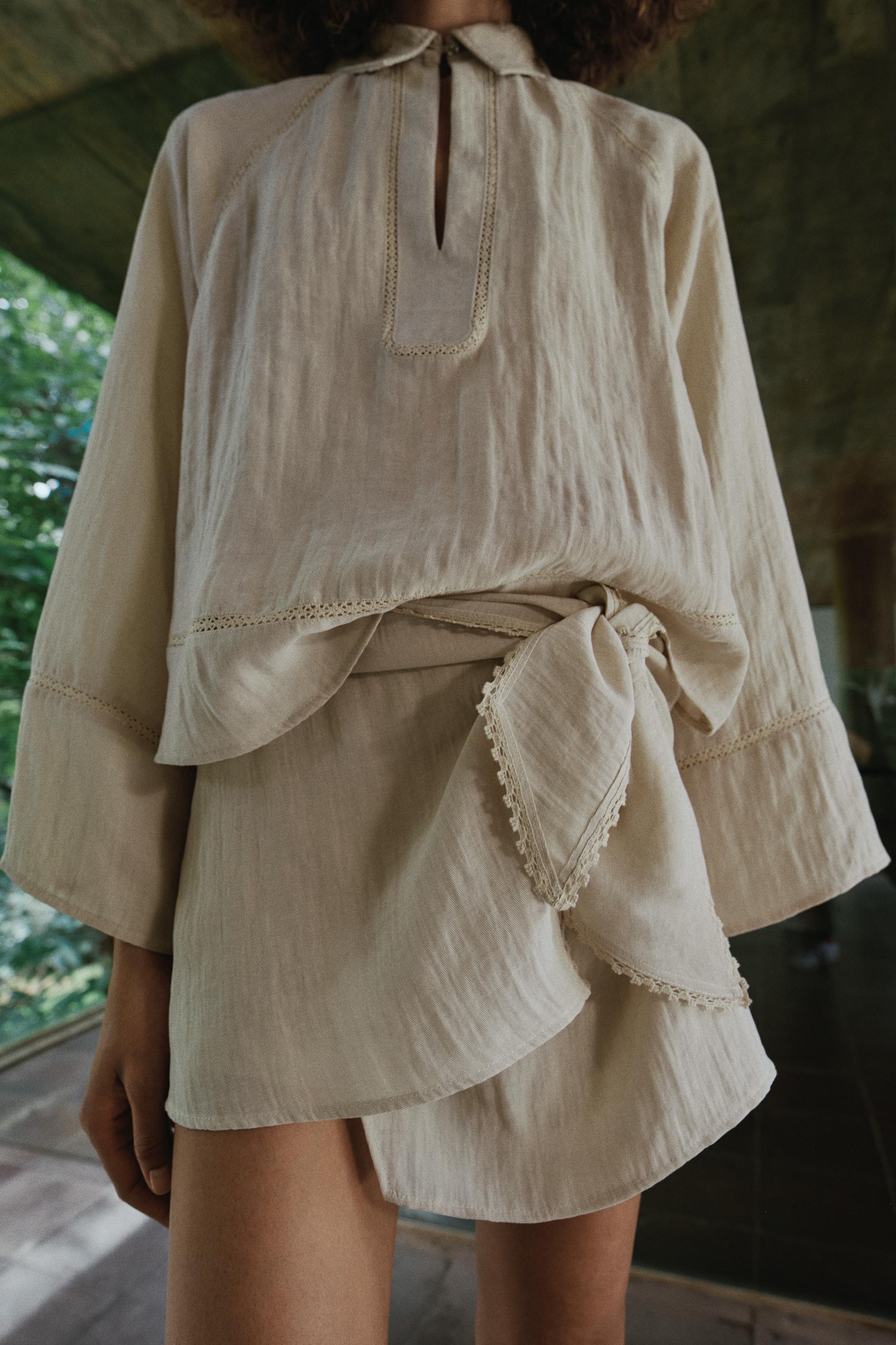 BALLOON SLEEVE LACE TRIM SHIRT | Zara US