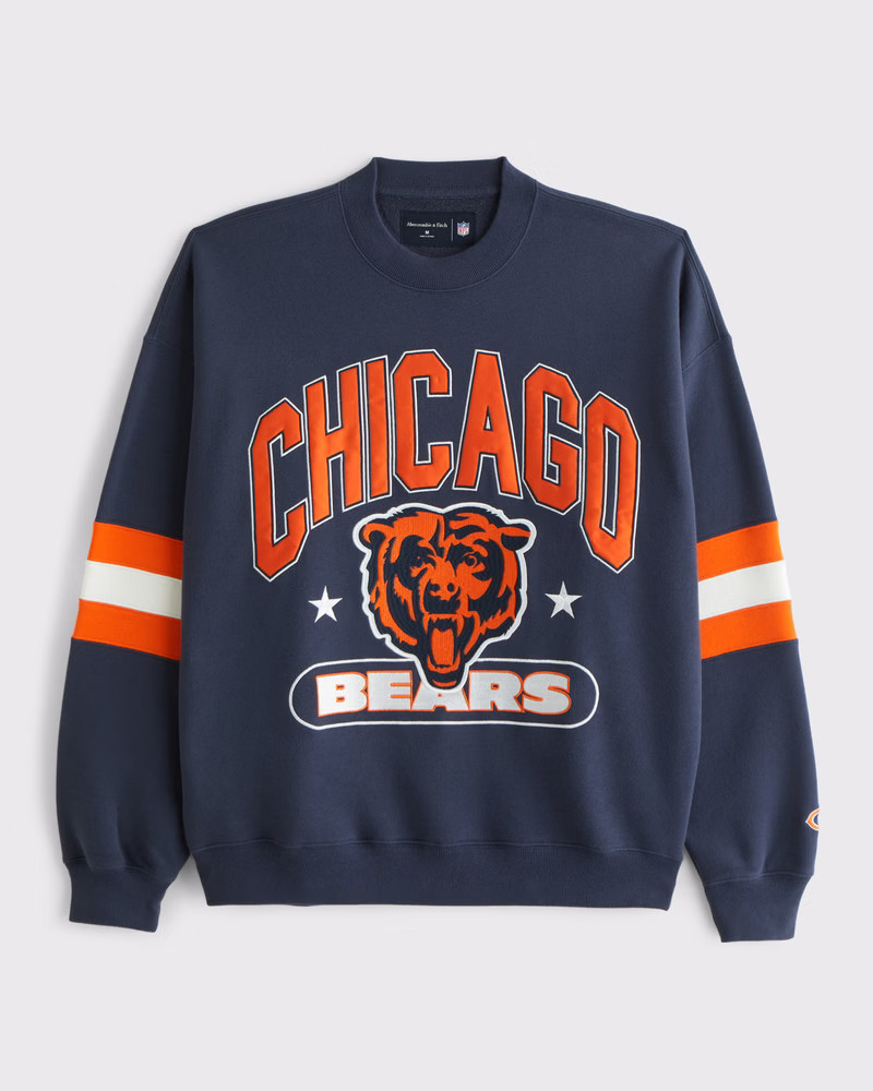 Men's Chicago Bears Graphic Crew Sweatshirt | Men's Tops | Abercrombie.com | Abercrombie & Fitch (US)