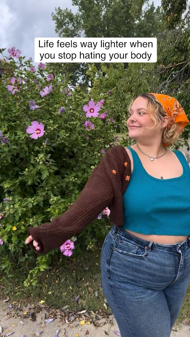 It might be a radical thought but… 

Life feels lighter, freer and happier when you stop hating your body. Let yourself enjoy the moment NOW! Not just when you lose 5 pounds. 

I hope you find self love and joy in who you are today! Guess what? Past you would be so excited to see all you have already accomplished 🦋✨

….. 

Curvy, body positivity? Plus-size OOTD, thrifting, grwm, fashion fall inspo, Pinterest inspired, accessories

#curvyfashion #plussizebeauty #fallfashiontrends #selfcare #midsizefashion #size14