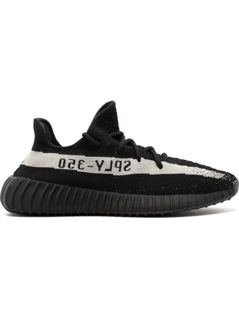 Yeezy Boost 350 V2 "Oreo" sneakers | Farfetch (UK)