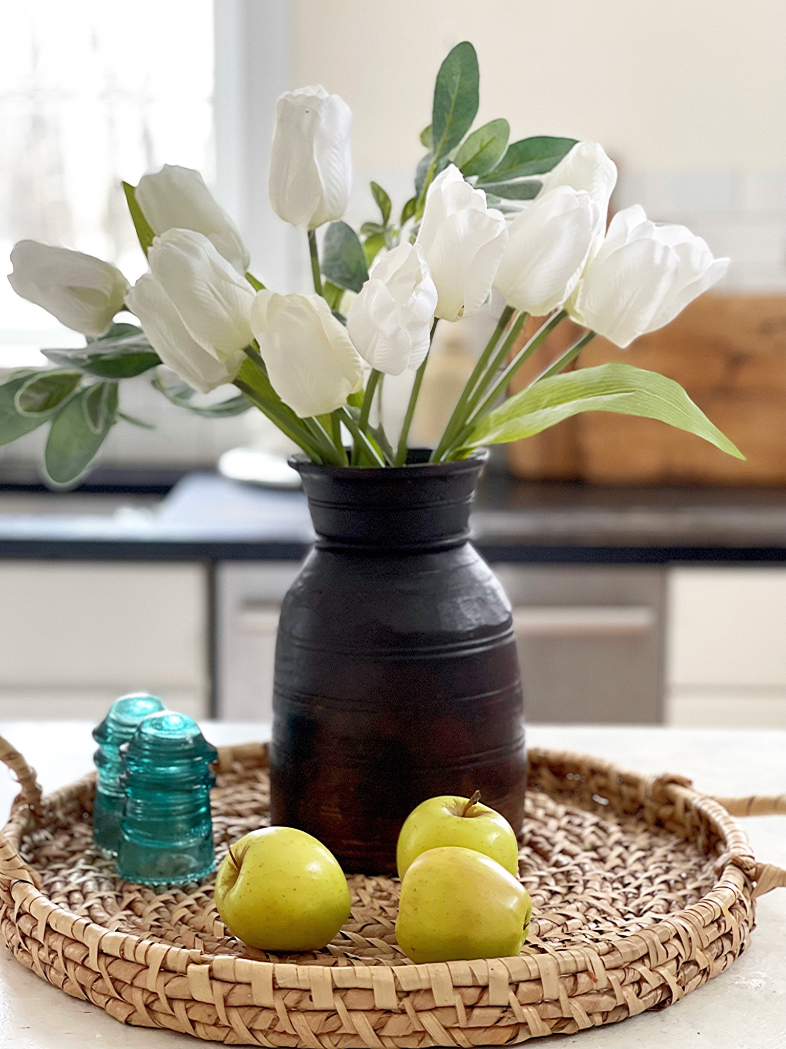 Spring Kitchen Styling #springdecor #springdecorideas #kitchenstyling #homedecor

#LTKunder50 #LTKhome #LTKstyletip