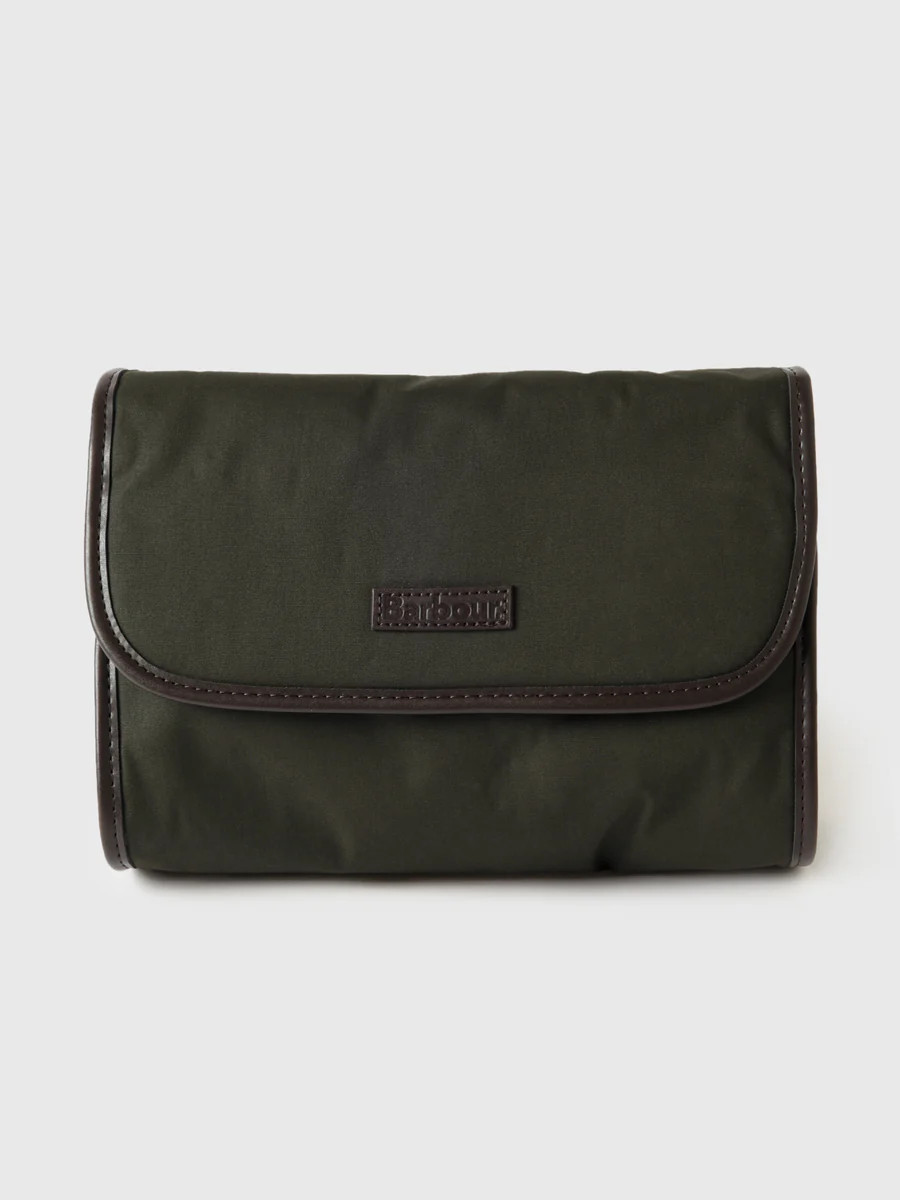 Barbour Wax Hanging Wash Bag | Saint Bernard