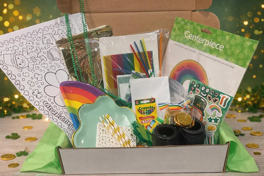 St Patrick’s Day Box | Etsy (US)
