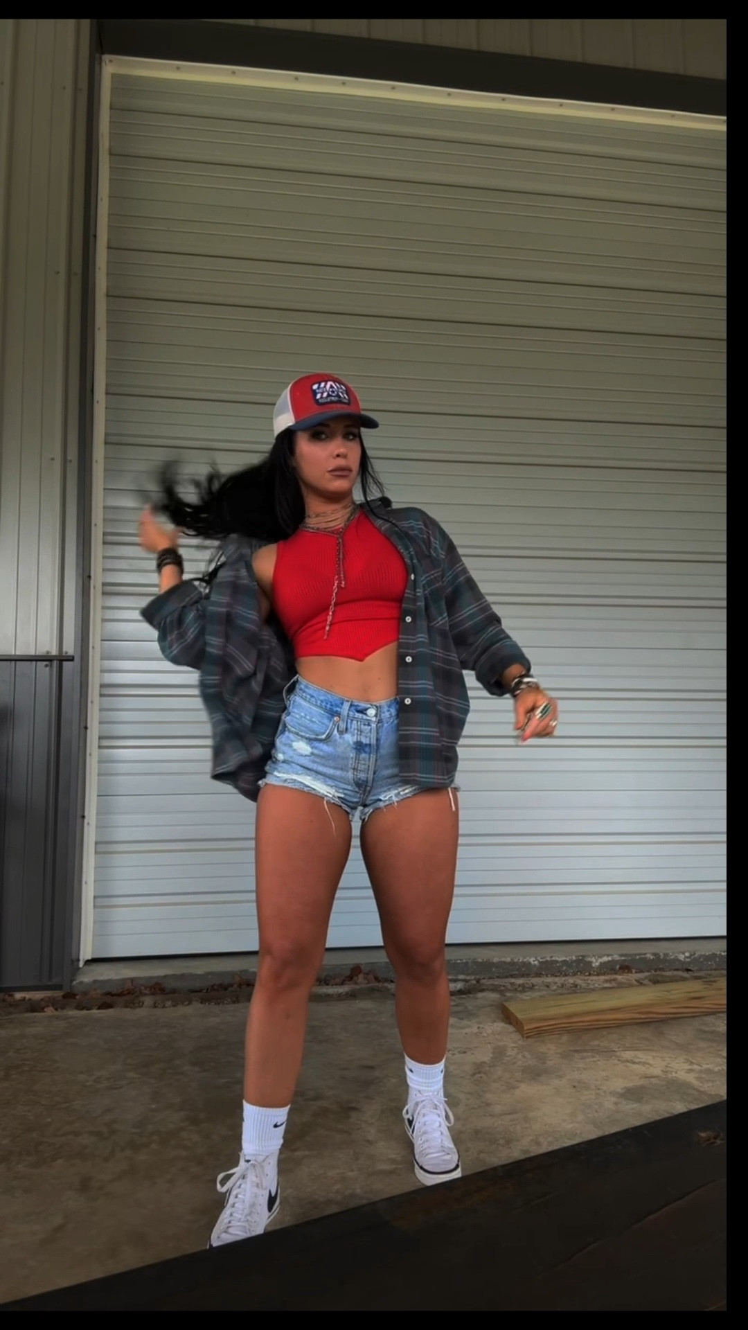 Hat is from Lone Star Feed🤠 
#western #westernfashion #fashion #casual #summeroutfit 