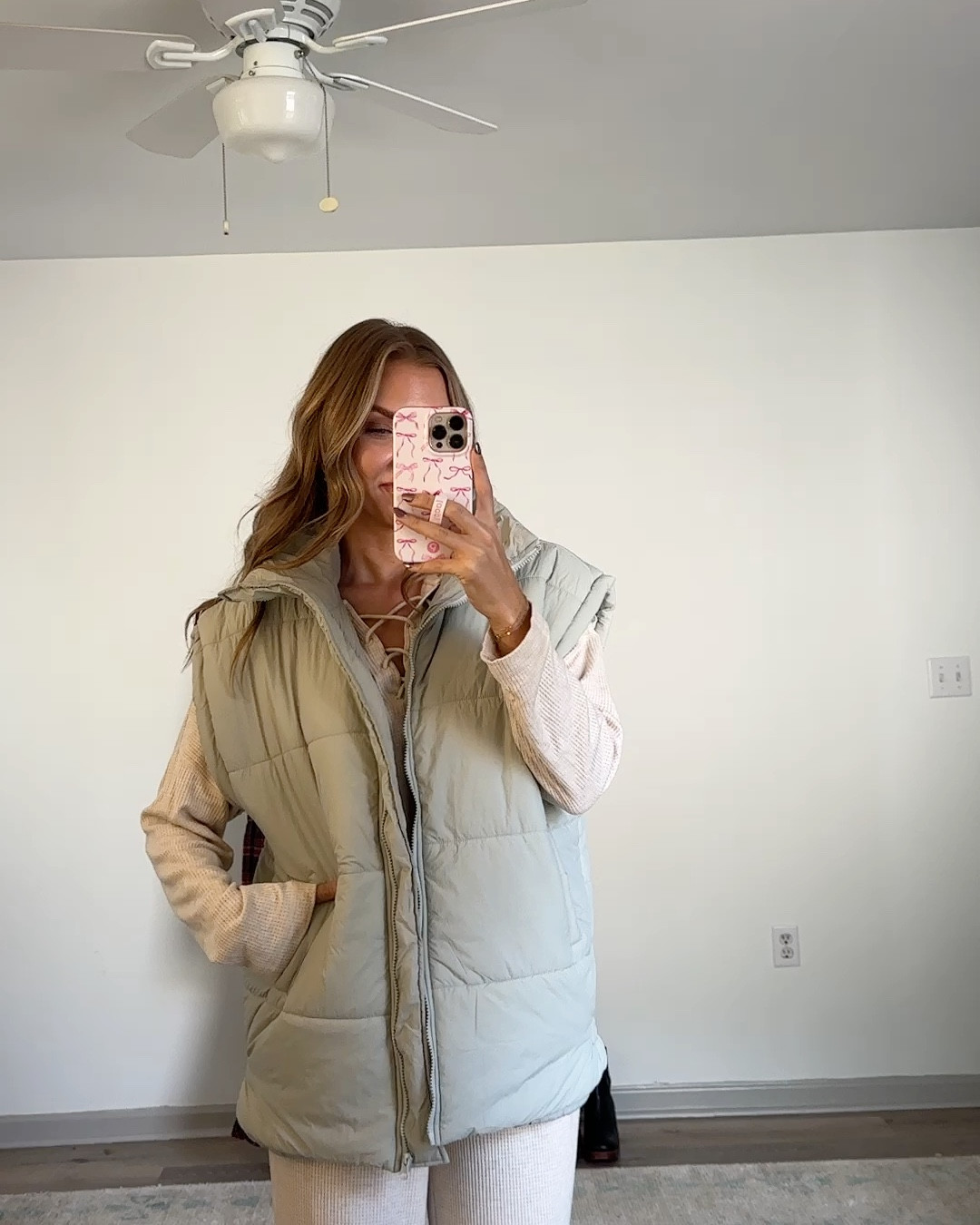 Obsessed with this oversized puffer vest & it’s on sale right now for Black Friday!

Cyber Monday 
Holiday sales
Moreewithmo 
Pink Lily 

#LTKCyberWeek #LTKHoliday #LTKSeasonal