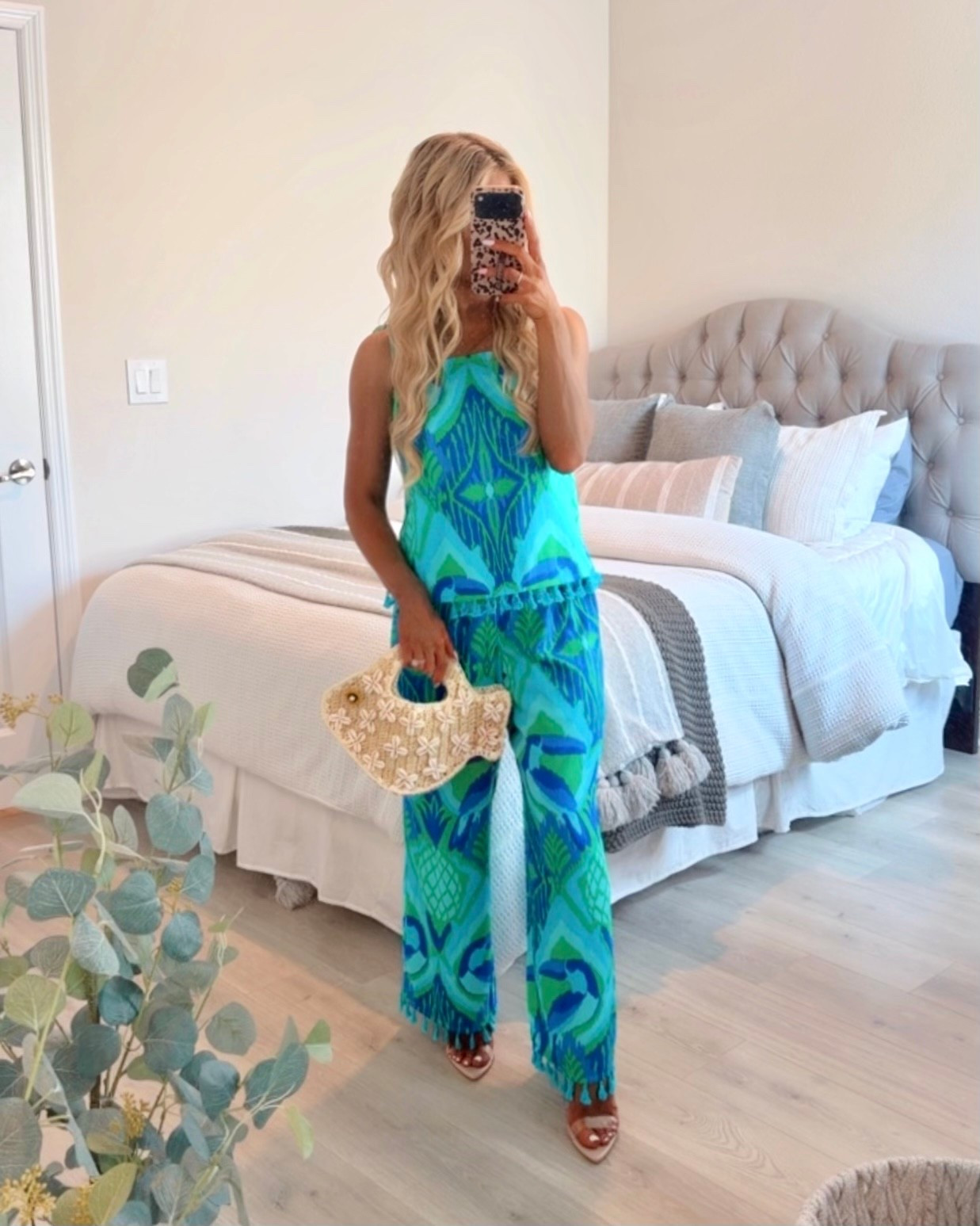 Tropical matching set (ON SALE!) styled with a designer look for less fish handbag as a trendy summer outfit or beach vacation outfit. The watercolor top + matching palazzo pants have a fringe hem! 

Coord set, Summer set, vacation set, resortwear, resort outfit, Florida fashion, summer fashion trends

#LTKootd #LTKSeasonal #LTKTravel