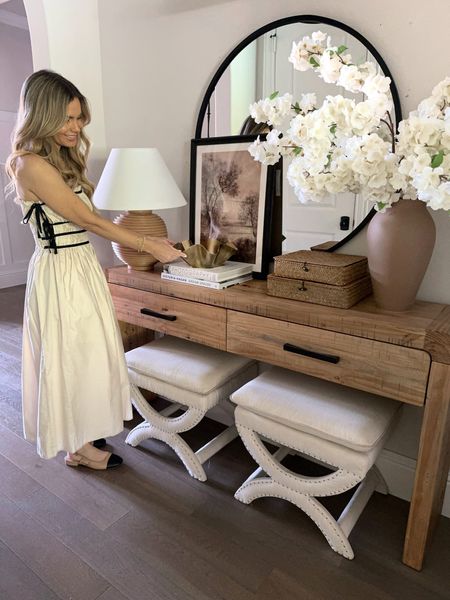 Console table, entryway decor 

#LTKSeasonal #LTKhome