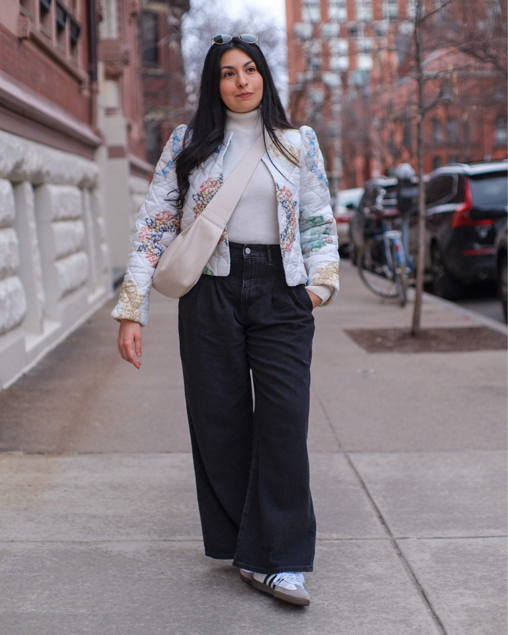 Jacket is old Sézane 
Top is Naadam 
Jeans are Levis (old)
Bag from Cos 
Sunglasses from Rayban 


#LTKBeauty #LTKStyleTip #LTKSeasonal