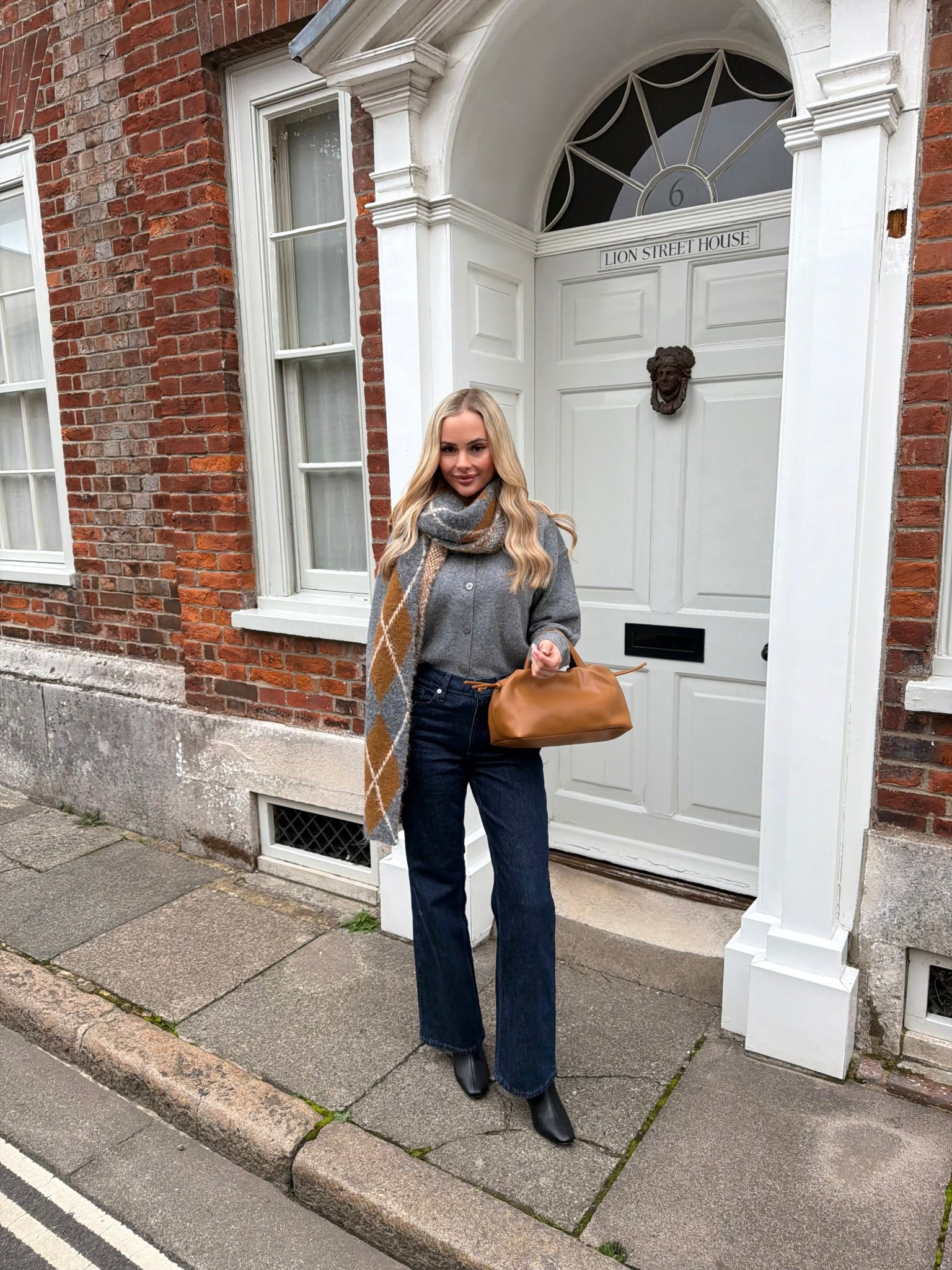city girl look 🤎🍂🍁

marks and Spencer’s petite jeans denim cardigan grey knitwear outfit INSPO city everyday dressy 

#LTKdatenight #LTKautumn #LTKuk