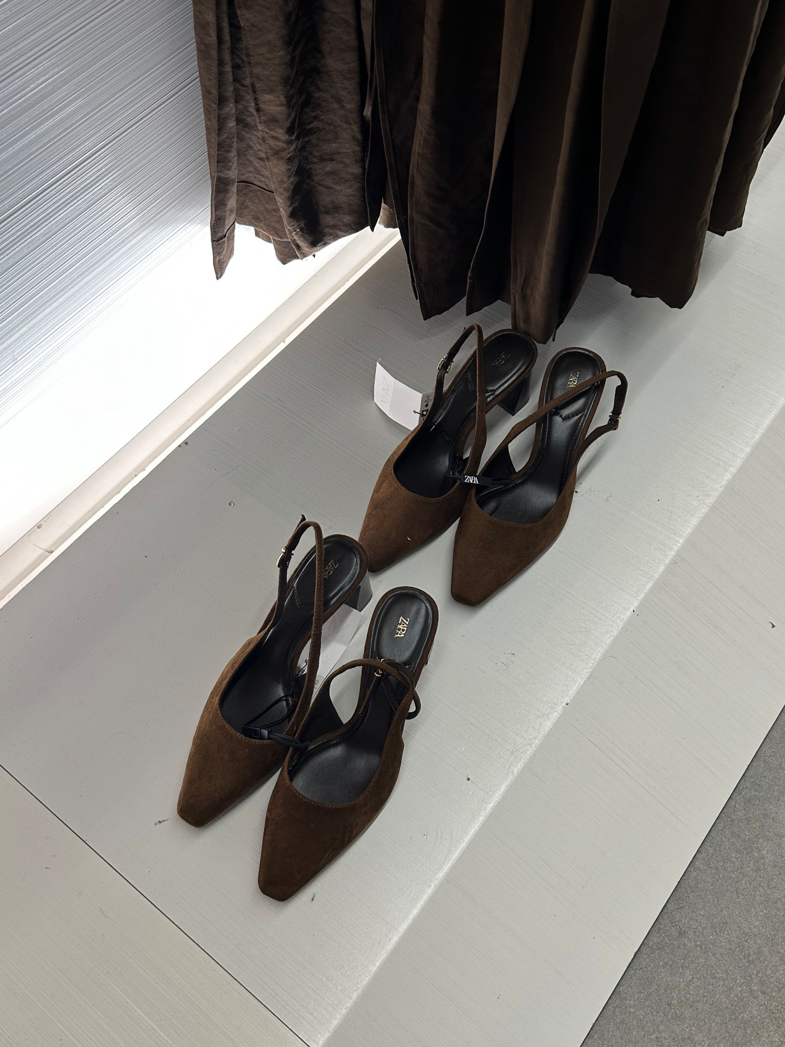 Cute office ballet flats with a small heel 🤎

#LTKSaleAlert #LTKootd #LTKWorkwear