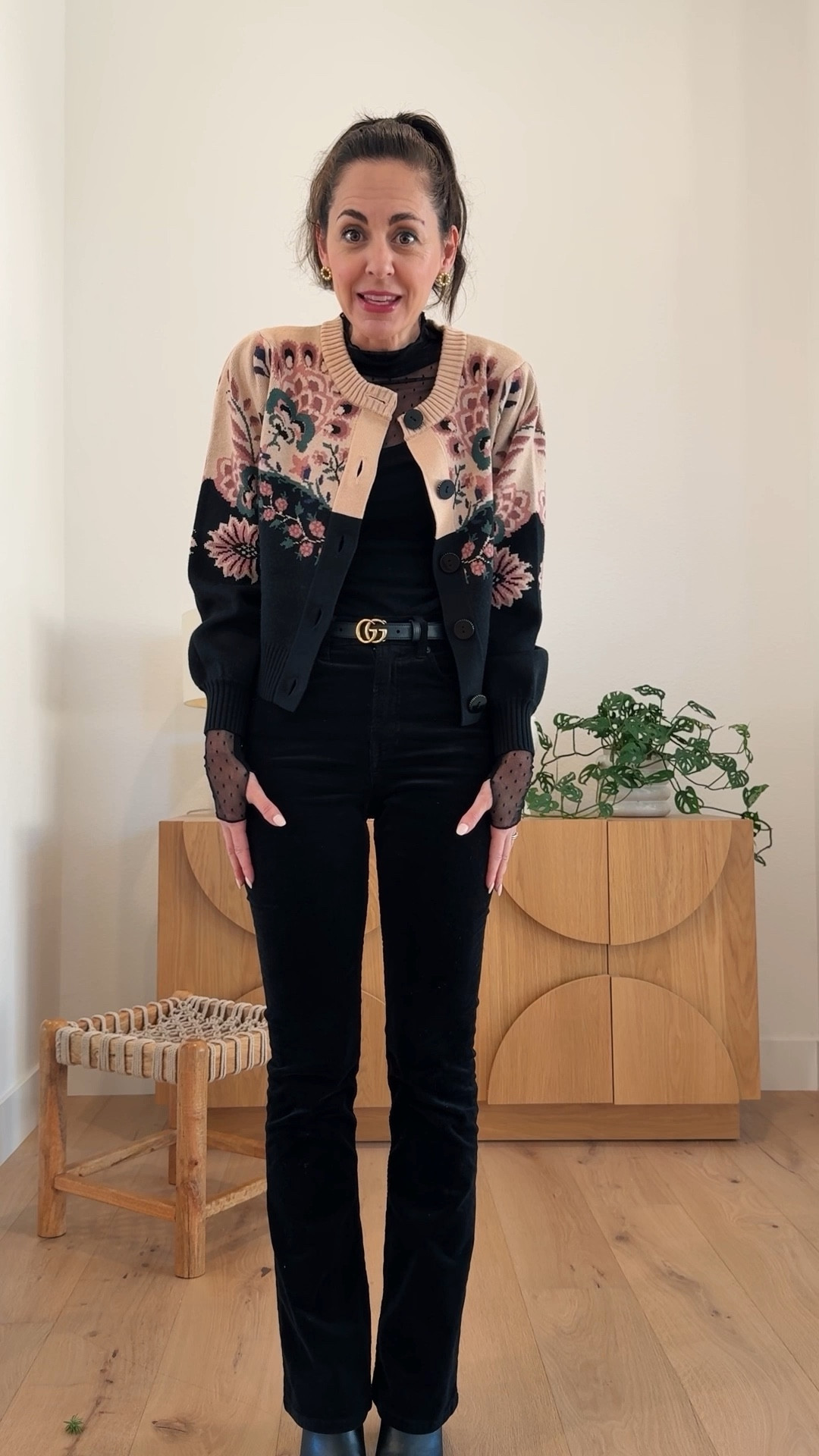 Happy Halloween - yes I’m wearing one of the outfits from my 8 piece holiday capsule wardrobe because I have more of them than days between now and Christmas!

Make your capsule with these 8 pieces. Download the shopping links and lookbook 

⬇️ https://closetchoreography.com/throwing-a-fit-never-looked-so-good-the-8-piece-holiday-capsule-youll-wear-everywhere/

Use promo code JENNIFERXSPANX to save 15% of your first @Spanx order (minus sale) 