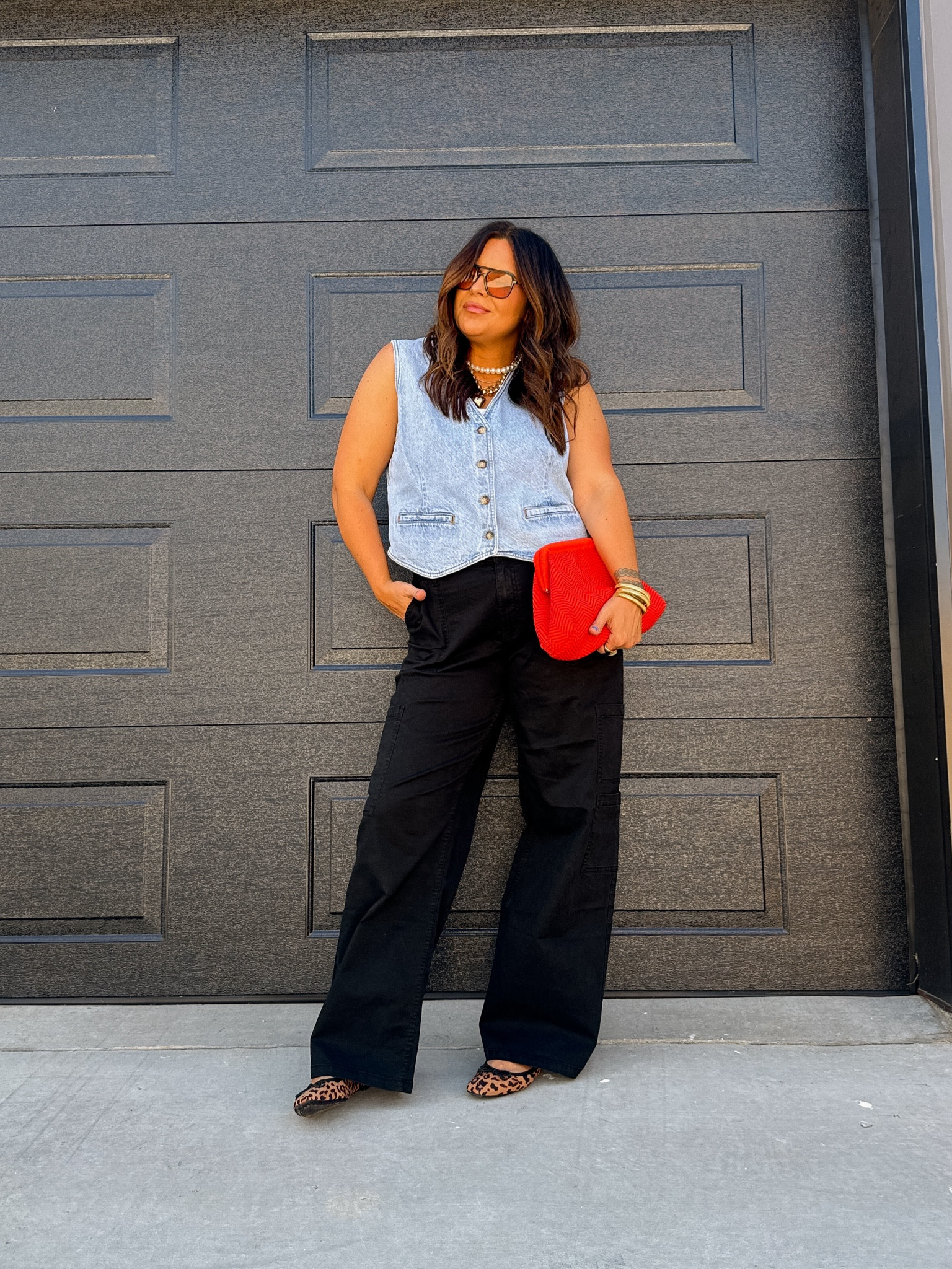 Denim Vest: XL
Cargo Pants: XL
Leopard Flats: TTS



#LTKStyleTip #LTKMidsize #LTKFindsUnder50