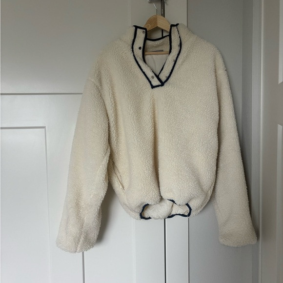 Parke Cream/Navy Fleece size S/M | Poshmark