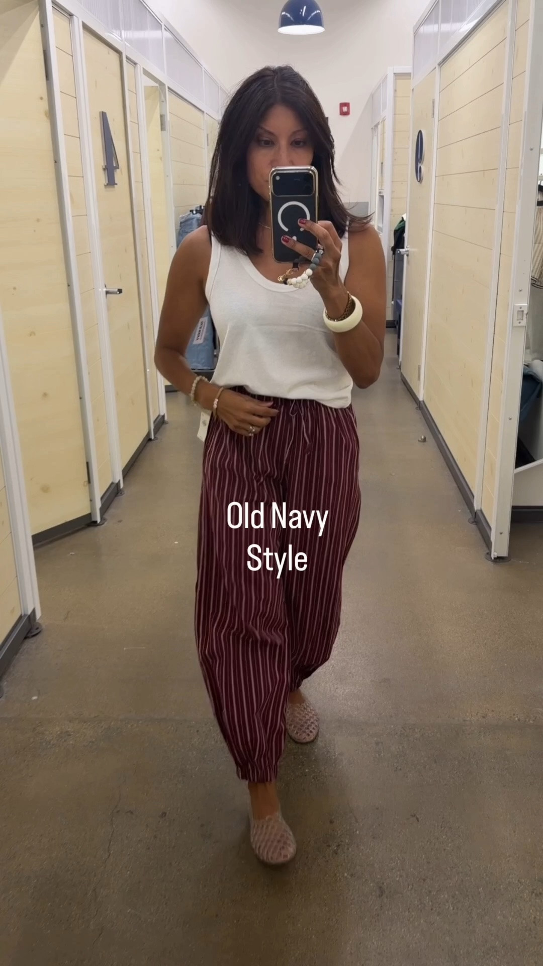 I wanted to try these balloon fit 
drawstring pants. Cinch on the bottom 

Wearing xs in pants & top 
Old Navy style 

Summer outfit

#LTKTravel #LTKPetite #LTKSeasonal