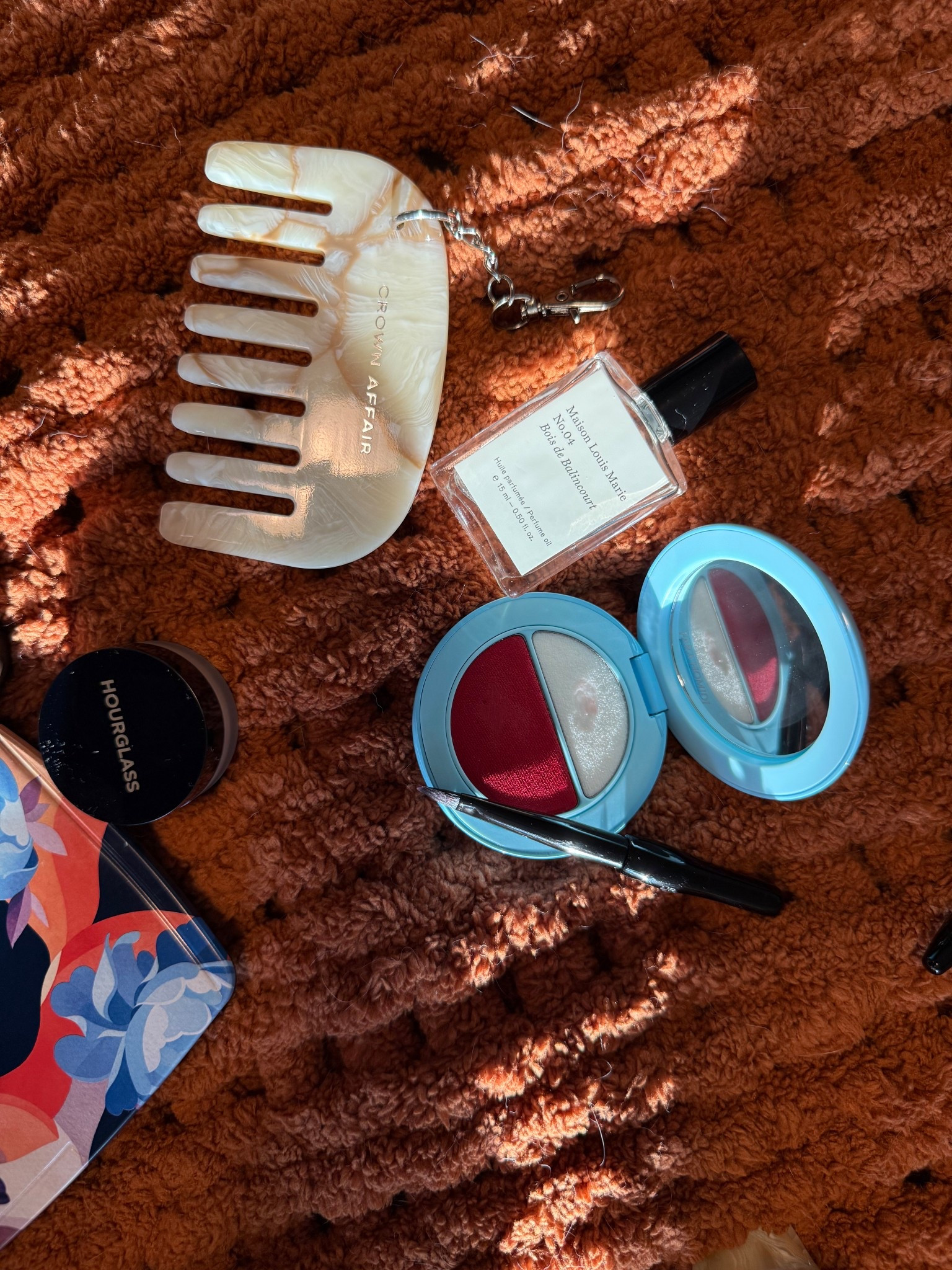 i’m just a girl 🤍

makeup recs, perfume recs, hair recs - I love it all 

grab them with the sephora sale

#LTKGiftGuide #LTKBeauty