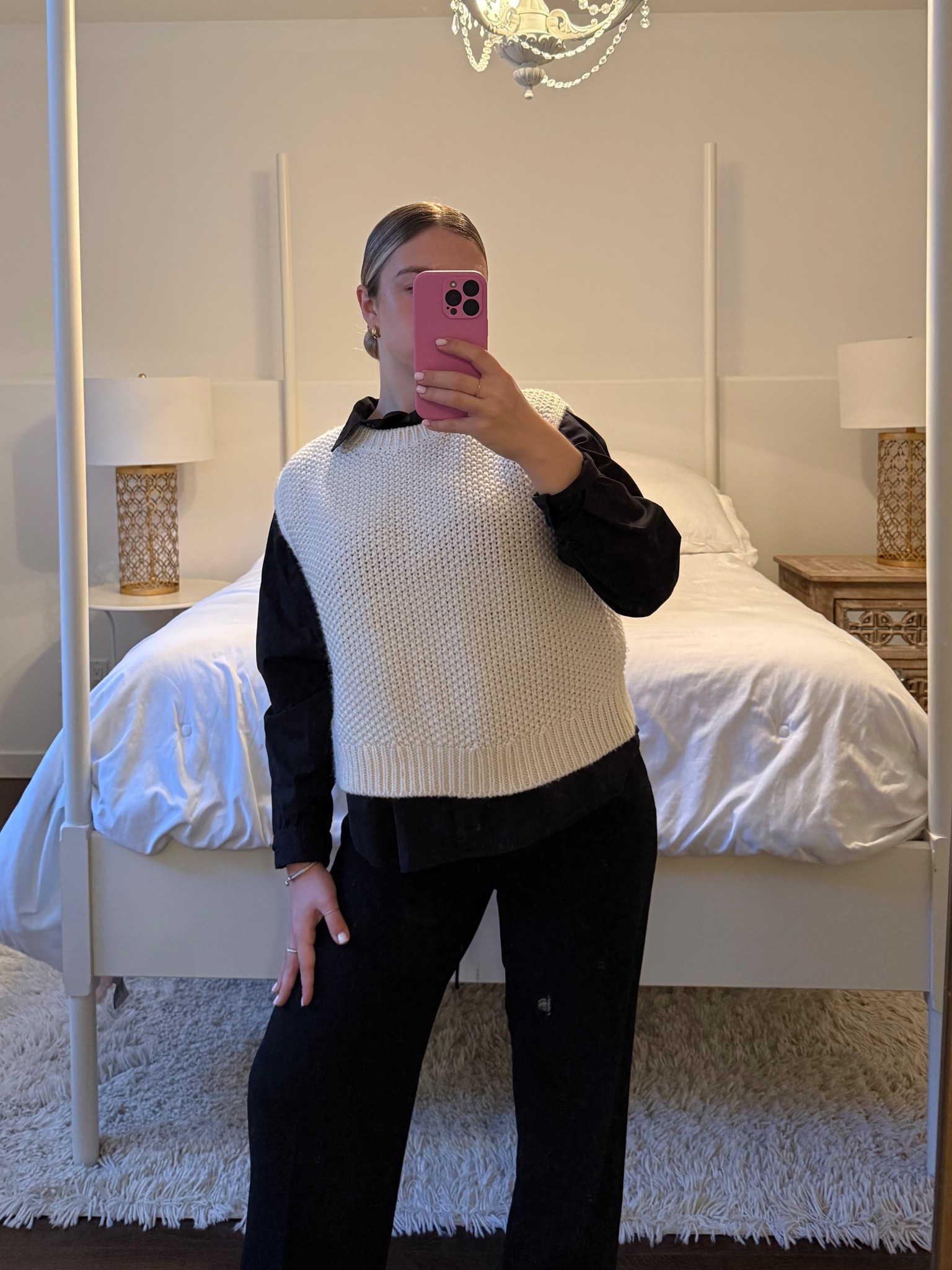 A knit vest = the most easiest layering piece 

#LTKcanada #LTKwinter #LTKworkwear