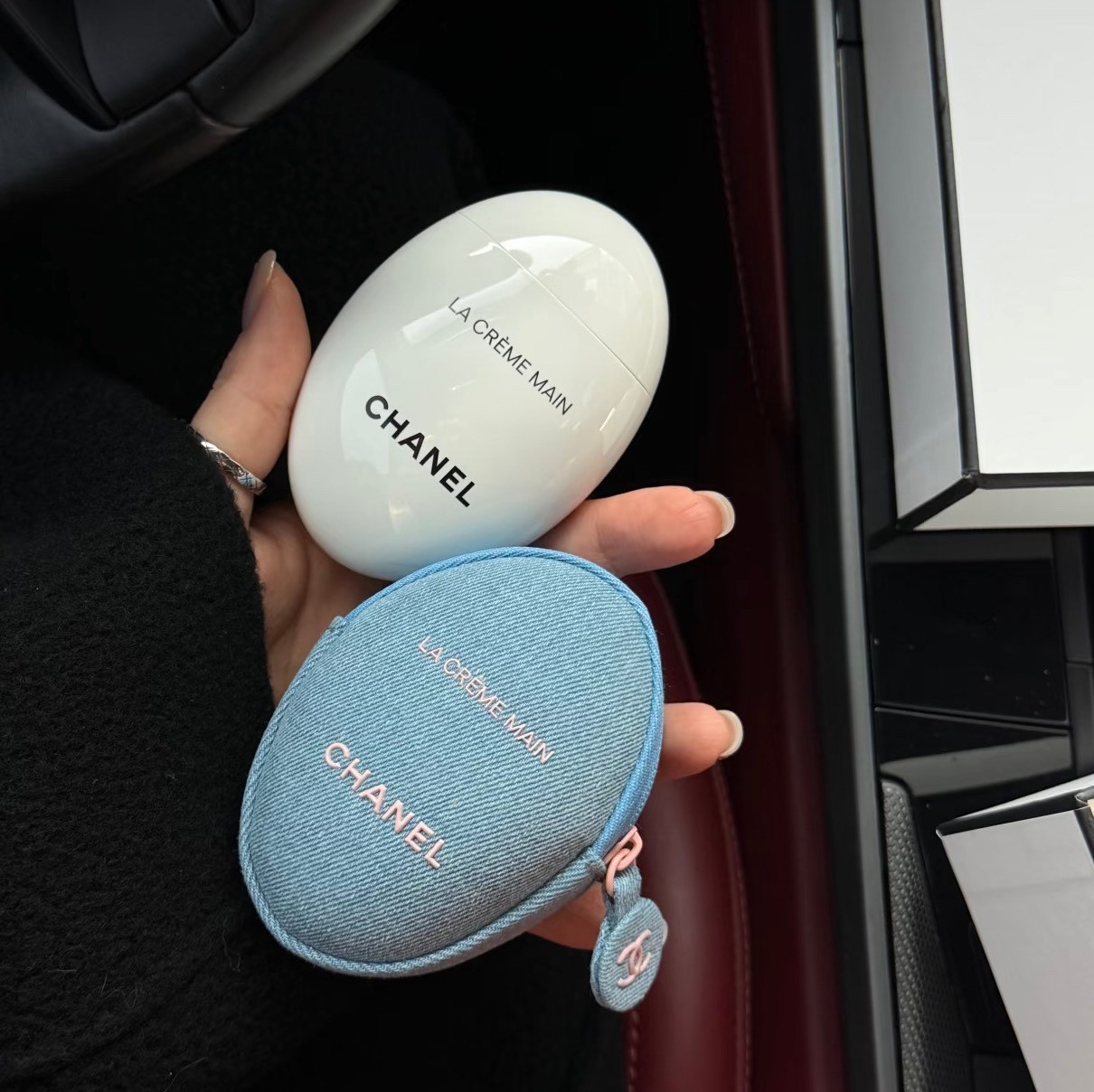 Luxury in the palm of your hand 🤍

I never leave home without my CHANEL LA CRÈME MAIN — the perfect everyday essential for soft, luminous hands.

This Nourish – Soften – Illuminate formula melts instantly, hydrates without feeling greasy, and leaves your skin looking smooth and refined. Plus, can we talk about this iconic egg-shaped packaging? So chic for your bag.

If you love elevated everyday essentials, this is 100% worth it.

Tap to shop ✨

#LTKBeauty #LuxuryEssentials #ChanelBeauty #HandCreamObsessed #EverydayLuxury
