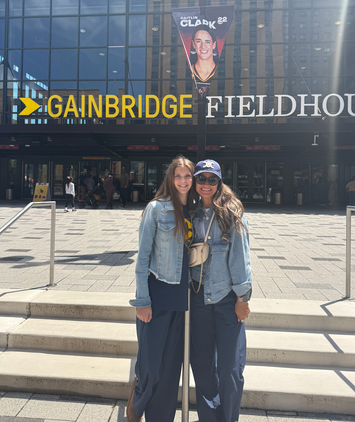 What we wore to a Fever basketball game 

 