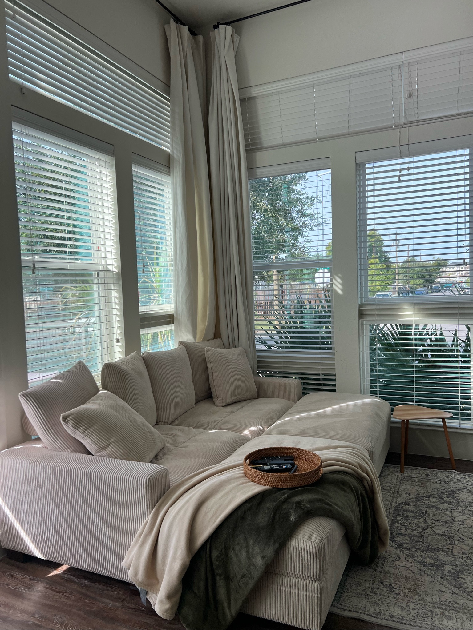 Love a clean living room ✨

#LTKsalealert #LTKhome