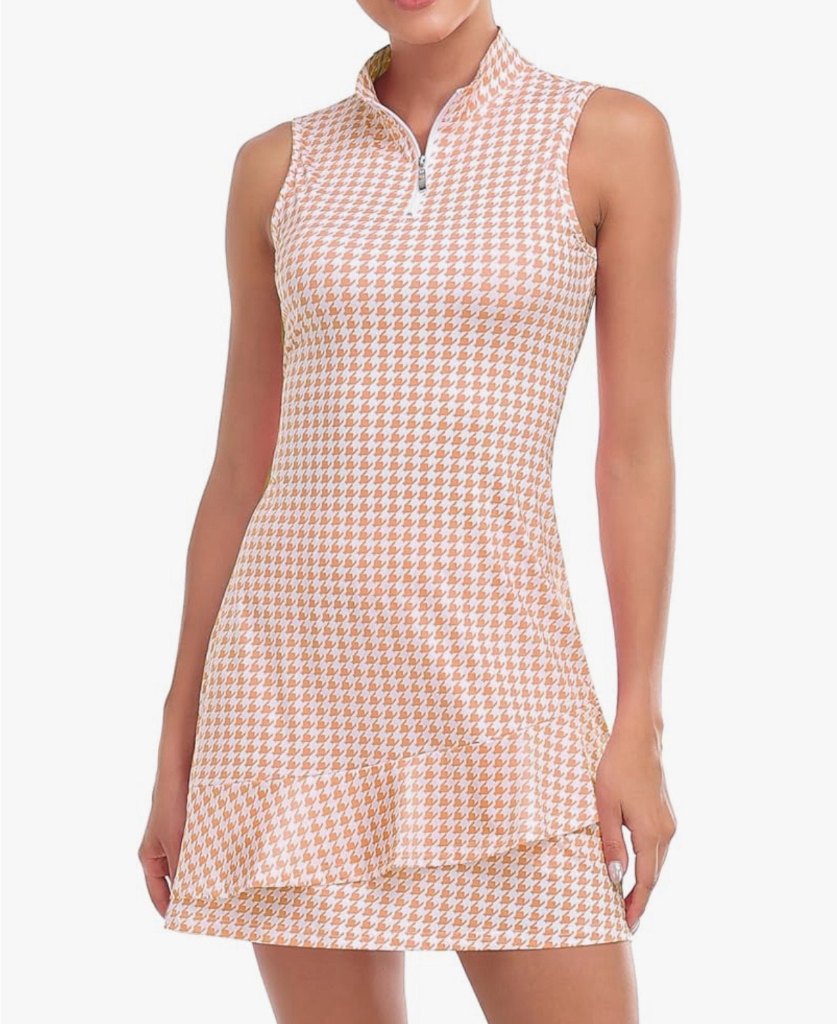 Orange or green? These are perfect for golf!

Golf outfit. Athliesure. Women’s golf outfit  