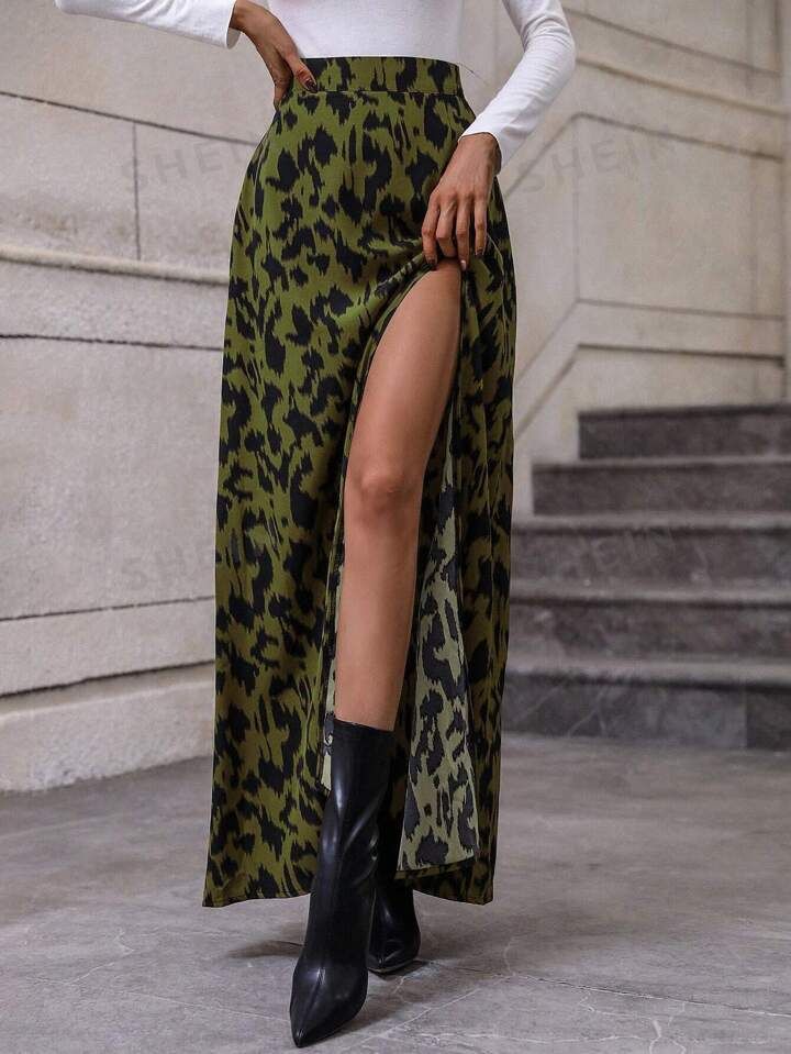 SHEIN LUNE Allover Print Split Thigh Skirt | SHEIN