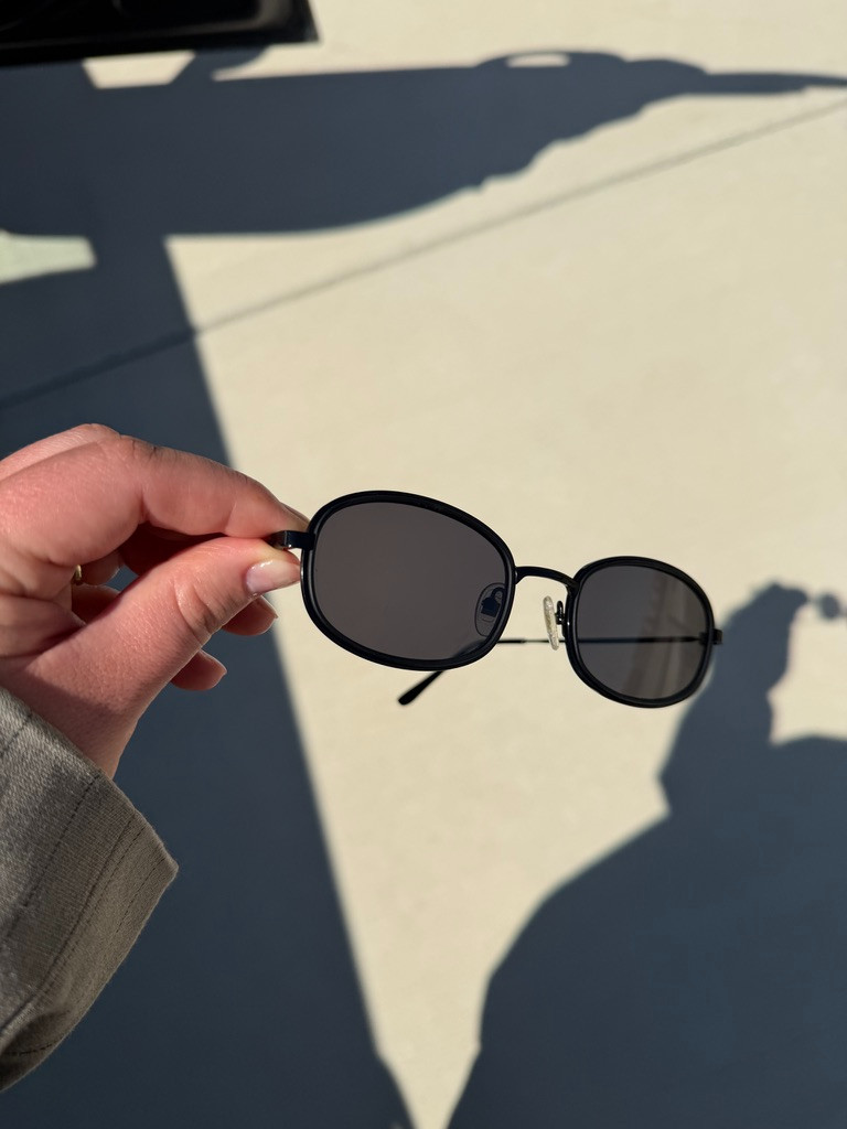 sotd - one of my favorite pairs of amazon sunnies! 

sunglasses, amazon fashion finds, amazon, amazon seasonal finds, spring fashion finds, classic sunglasses, trendy sunglasses  

 #LTKootd