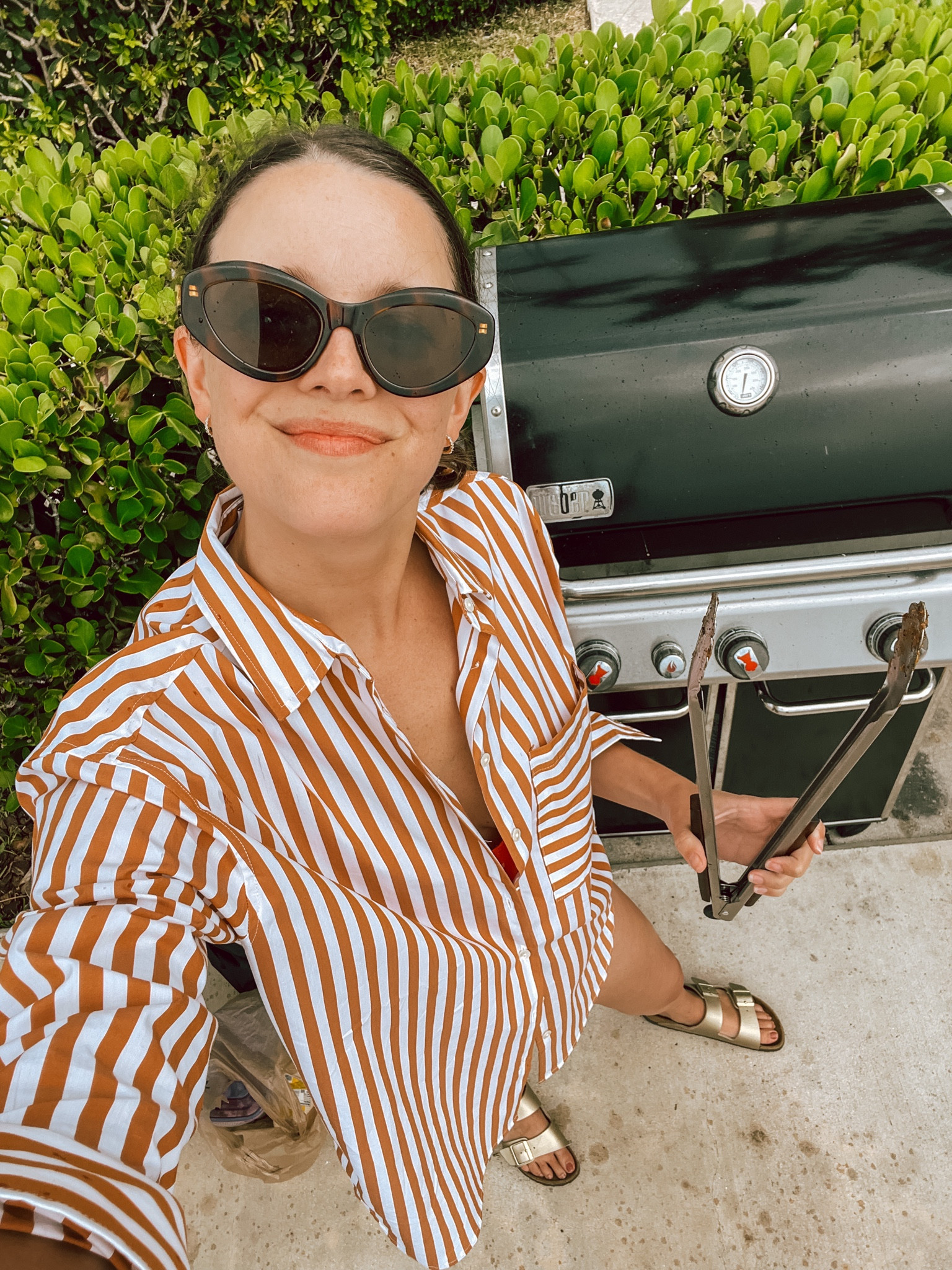 AYR shirt (love it as a cover up!) I ordered my regular size and it’s still an oversized fit. Stay TTS. Birks TTS (I take my regular shoe size) 