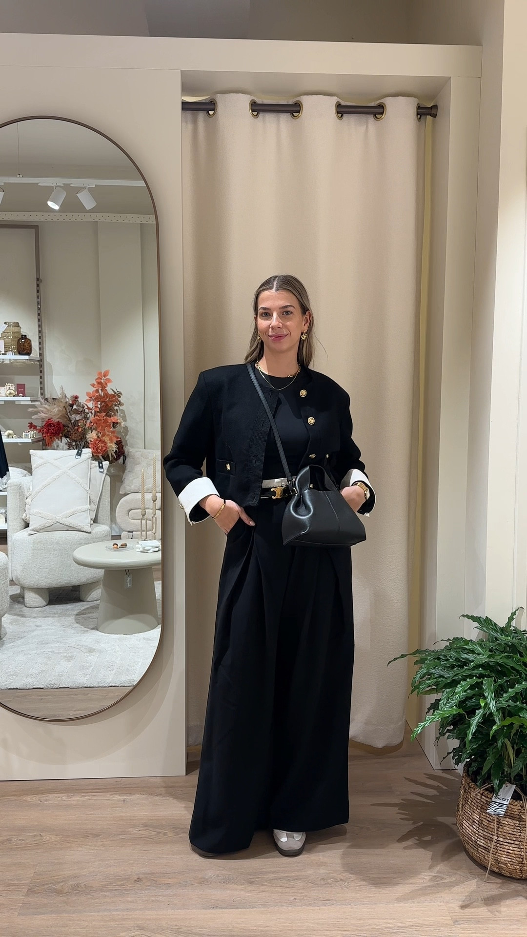 Black autumn outfit 🖤

Josh V wide leg pants, Sandro Paris jacket, cropped jacket, black jacket, Adidas Samba, Polène Neuf Mini, Celine belt, black outfit, autumn fashionn

#LTKeurope #LTKworkwear #LTKautumn