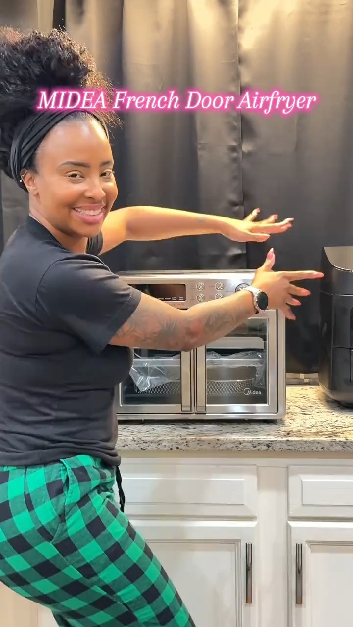 This French Door Air-fryer makes my kitchen feel expensive without me doing the most. One pull, both doors open, dinner handled. 🍗✅✨ 

 #LTKdayinmylife #LTKfoodie #LTKvlog