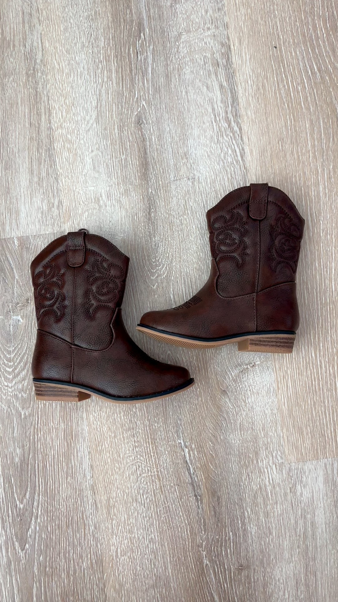 Western boots made for twirling 🤎 These Girls' Memphis Western Boots are a fall favorite—mid-calf height, easy zipper closure, and a comfy almond toe with a textured outsole for all-day play. Stylish enough for photos, sturdy enough for the playground.
#LTKkids #WesternBoots #FallKidsStyle #ToddlerFashion #PreschoolStyle #MiniStyleInspo #GirlsFallFashion #BootSeason #BackToSchoolStyle #LTKfall



#LTKKids #LTKautumn #LTKSeasonal