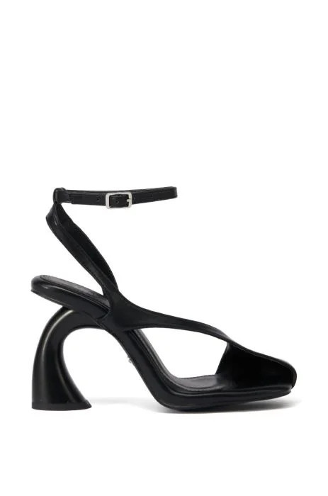 AZALEA WANG FRESH SET PEEPING TOE PUMP IN BLACK | AKIRA