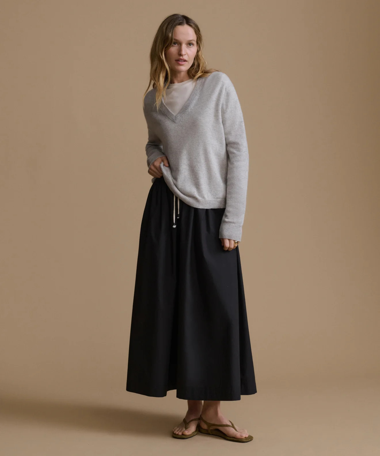 Flynn Cashmere V-Neck | Jenni Kayne