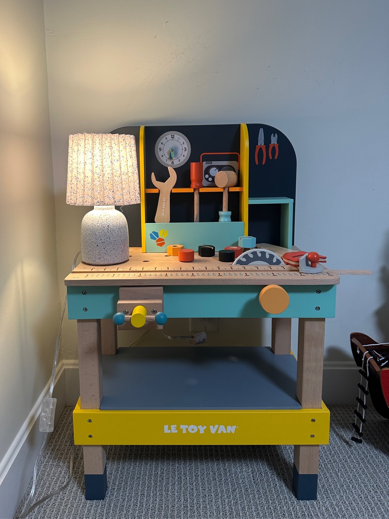 How cute is this little work bench!

Toddler work bench, toddler toy, first birthday gifts, mini table lamp only $10

#LTKKids #LTKBaby #LTKHome