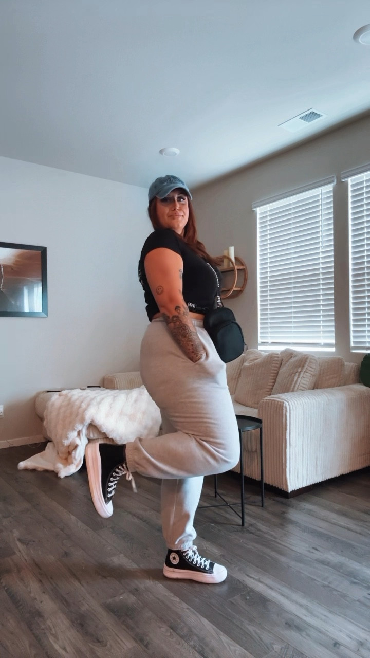 Realistic outfit of a mom who works from homee

#LTKMidsize