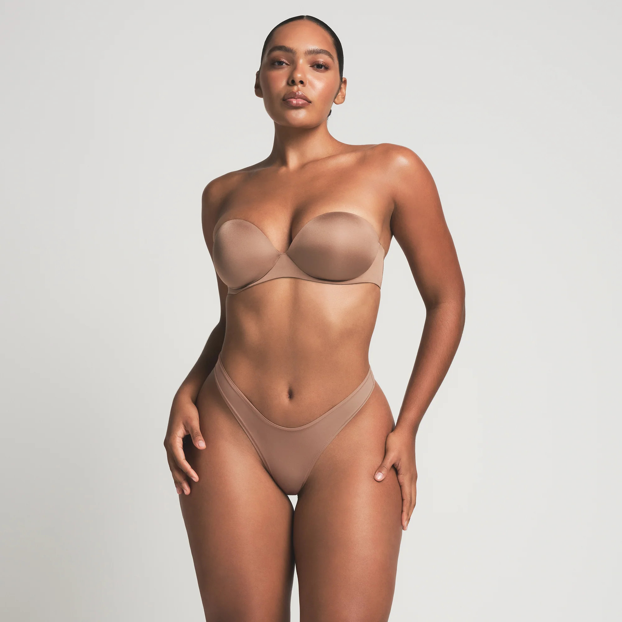 SKIMS Strapless Push-Up Bra | Medium Neutral | 38C | SKIMS Ultimate | SKIMS (US)
