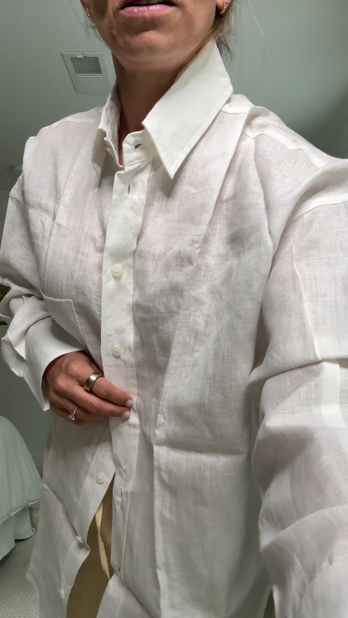 Is it a rule that linen has to be oversized? 

I can make this one work. I need a new linen shirt and the fabric is nice. 

I am 5'1 and it is long on me. I am wearing a size small.  

 #LTKSeasonal #LTKOver40 #LTKPetite