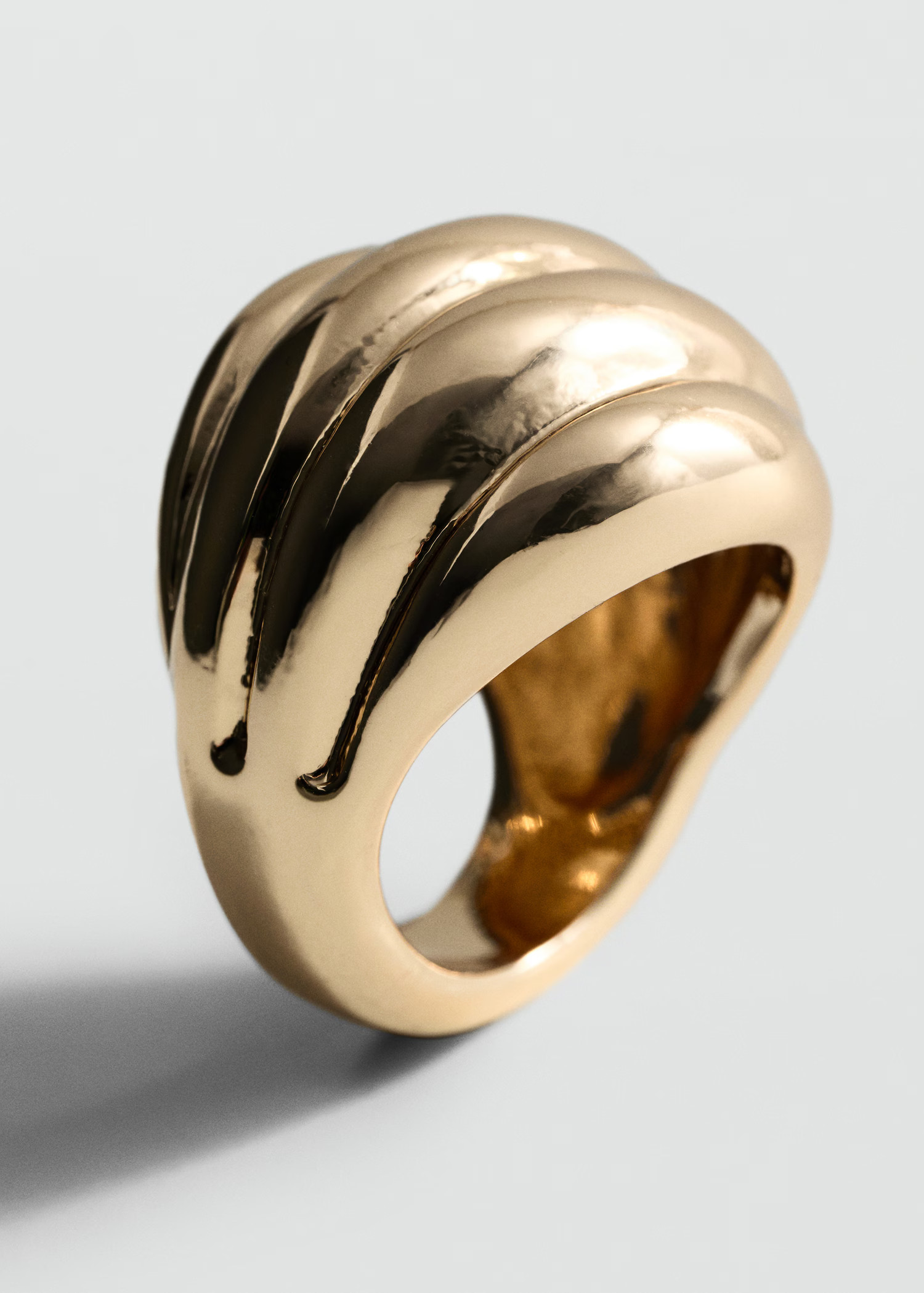 Textured embossed ring - Women | MANGO USA | Mango (US/MX/AU)