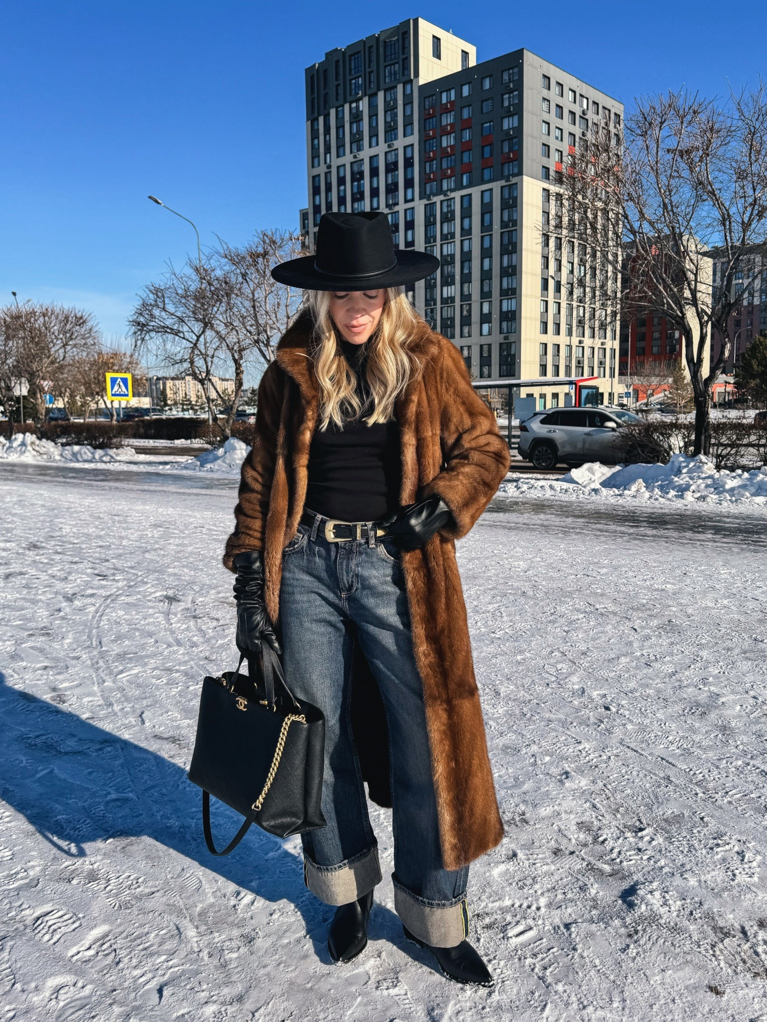 Brown fur coat, @Janessa Leone black wool fedora hat, @Zara dark wash denim, cuffed hem baggy jeans, brown fur coat with jeans outfit 

#LTKOver40 #LTKSaleAlert #LTKSeasonal
