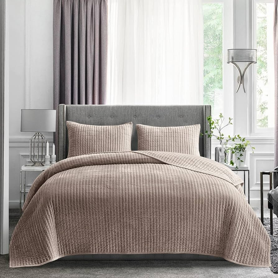 SHALALA NEW YORK Velvet Quilt King Size,Striped Bedding Set,Lightweight Velvet Comforter,Luxuriou... | Amazon (US)