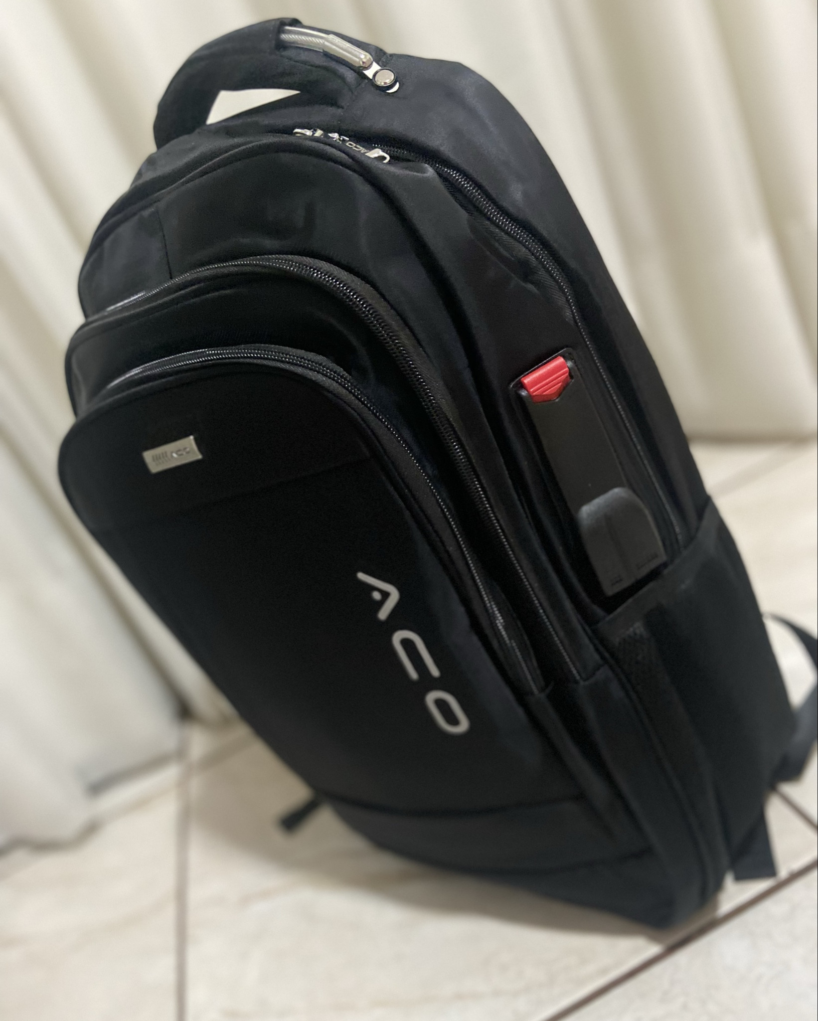 Minha compra certeira da Amazon na Black Friday!
Comprei a mochila ACO e fiquei surpresa com a qualidade: super resistente, confortável, prática no dia a dia e com um preço excelente.

Ela ainda tem entrada USB,  antifurto e organização perfeita por dentro.
Sério, vale cada centavo. Um item essencial que  super indico para quem quer comprar algo útil e durável nessa Black Friday! 🎒✨

#LTKbolsa #LTKbrasil #LTKpromo