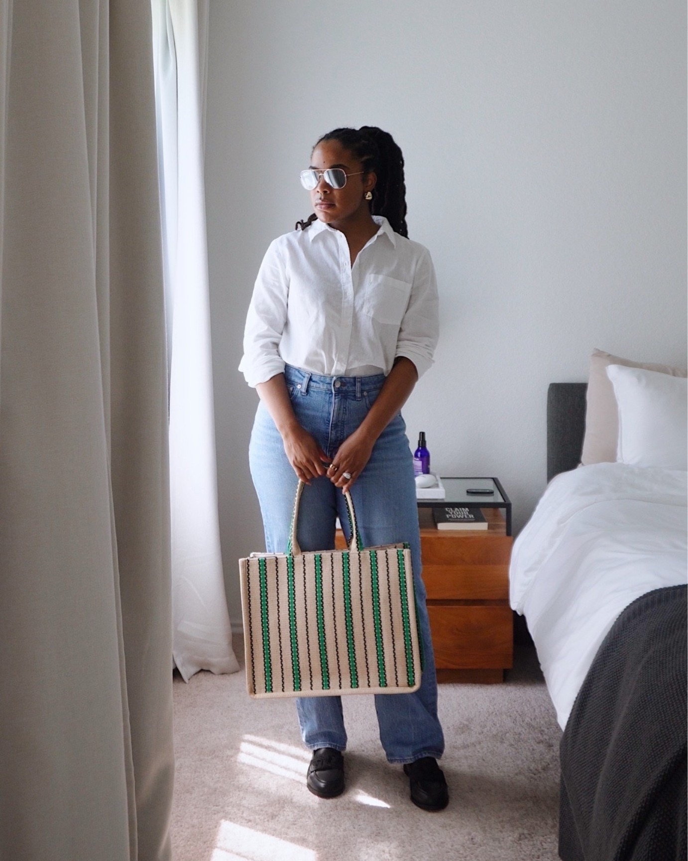I like this casual workwear look far more than I thought I would! The lien top and canvas tote nod to summer but the loafers and nylon socks give it a fall transitional look. I’ll be repeating this one for sure.

#LTKWorkwear #LTKStyleTip