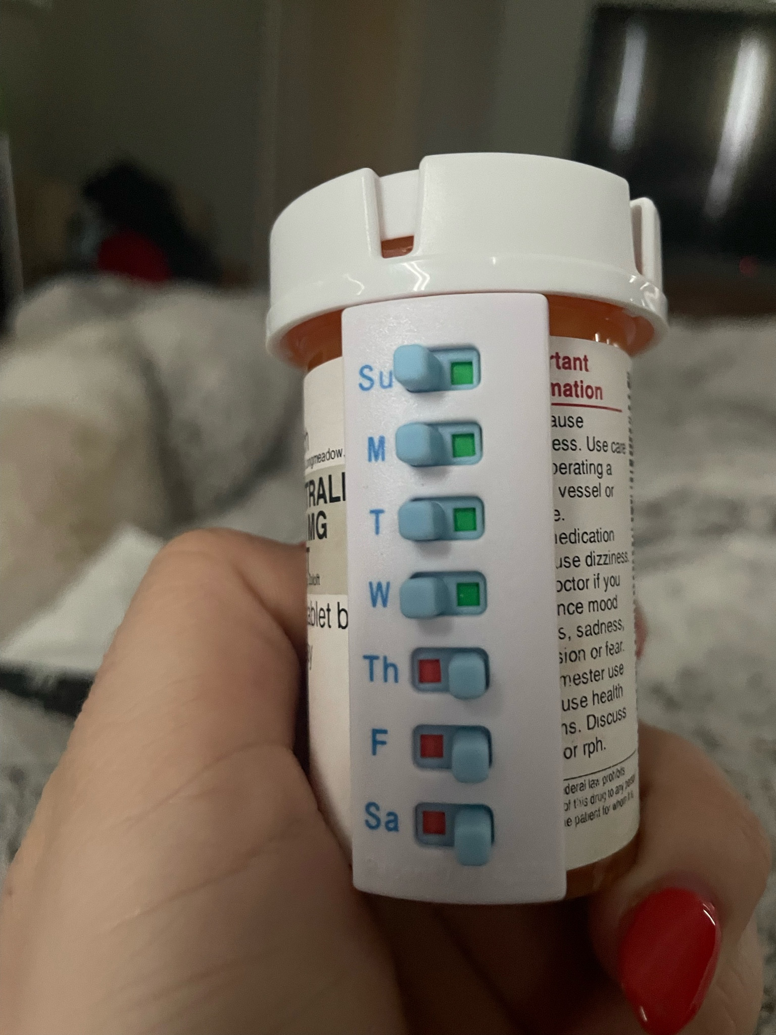 Medication tracker, attaches right onto bottle 

#LTKFind