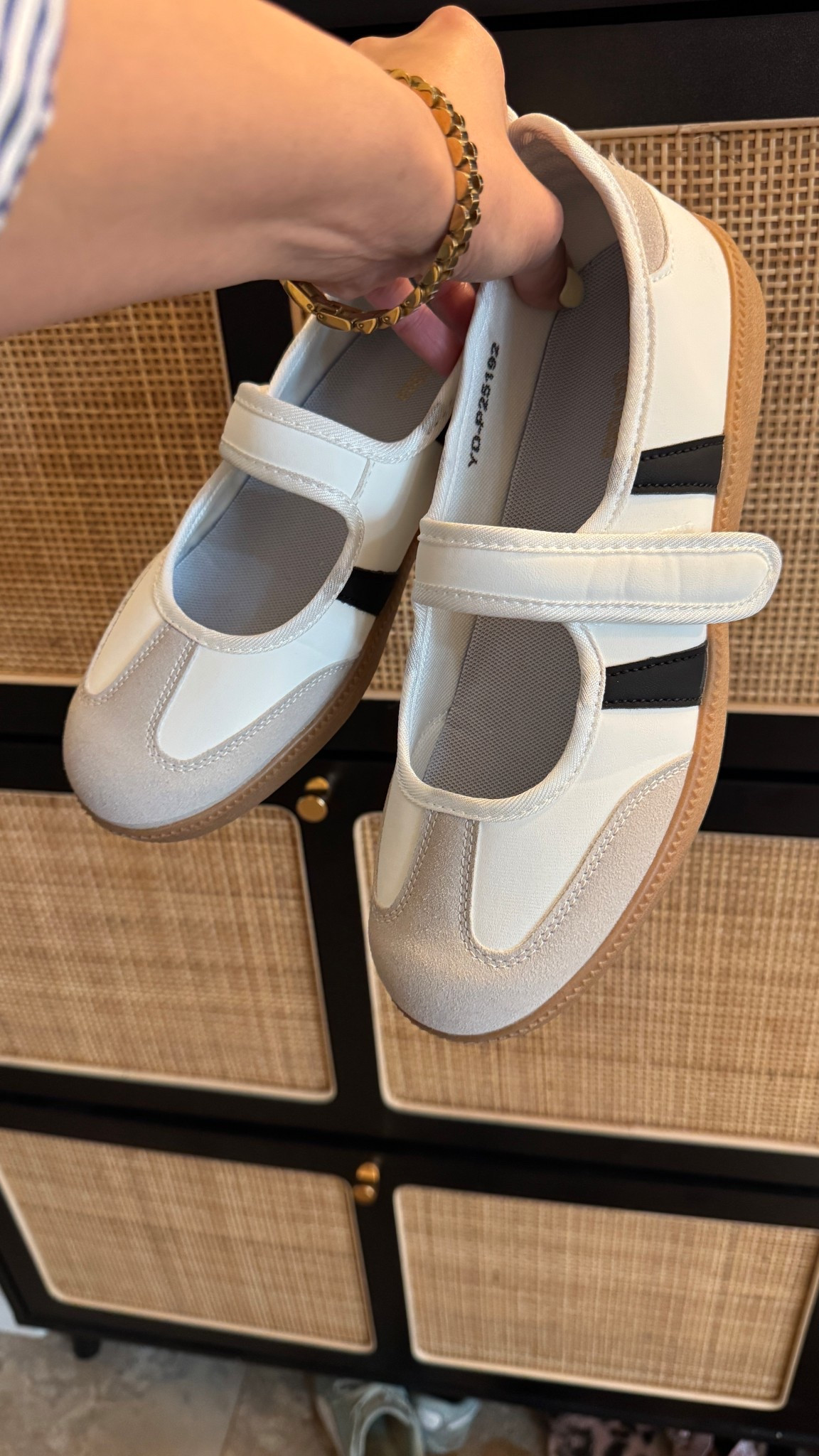 Found the cutest ballet sneakers on Amazon! They look like the adidas samba Jane’s but a fraction of the price. These are easy to store in your work bag to swap out at work. They come in different prints 

#affordable #sneakers #comfortableshoes #amazonfind #whitesneakers 

#LTKWorkwear #LTKgrwm #LTKootd