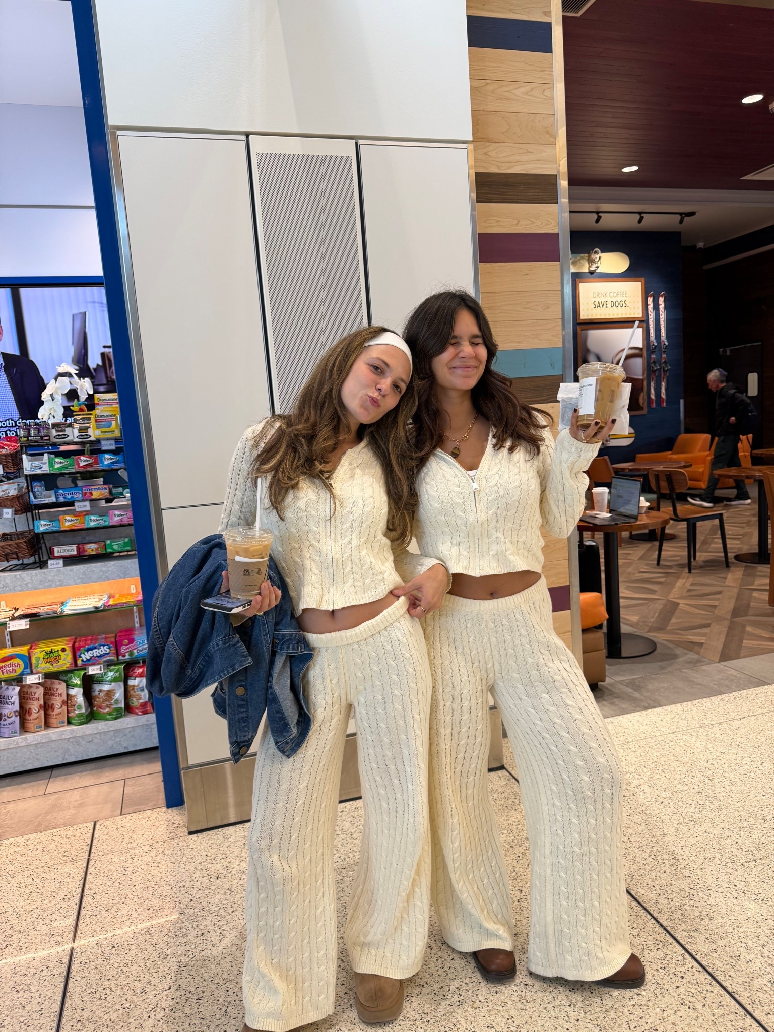 Cozy set and the best travel outfit 