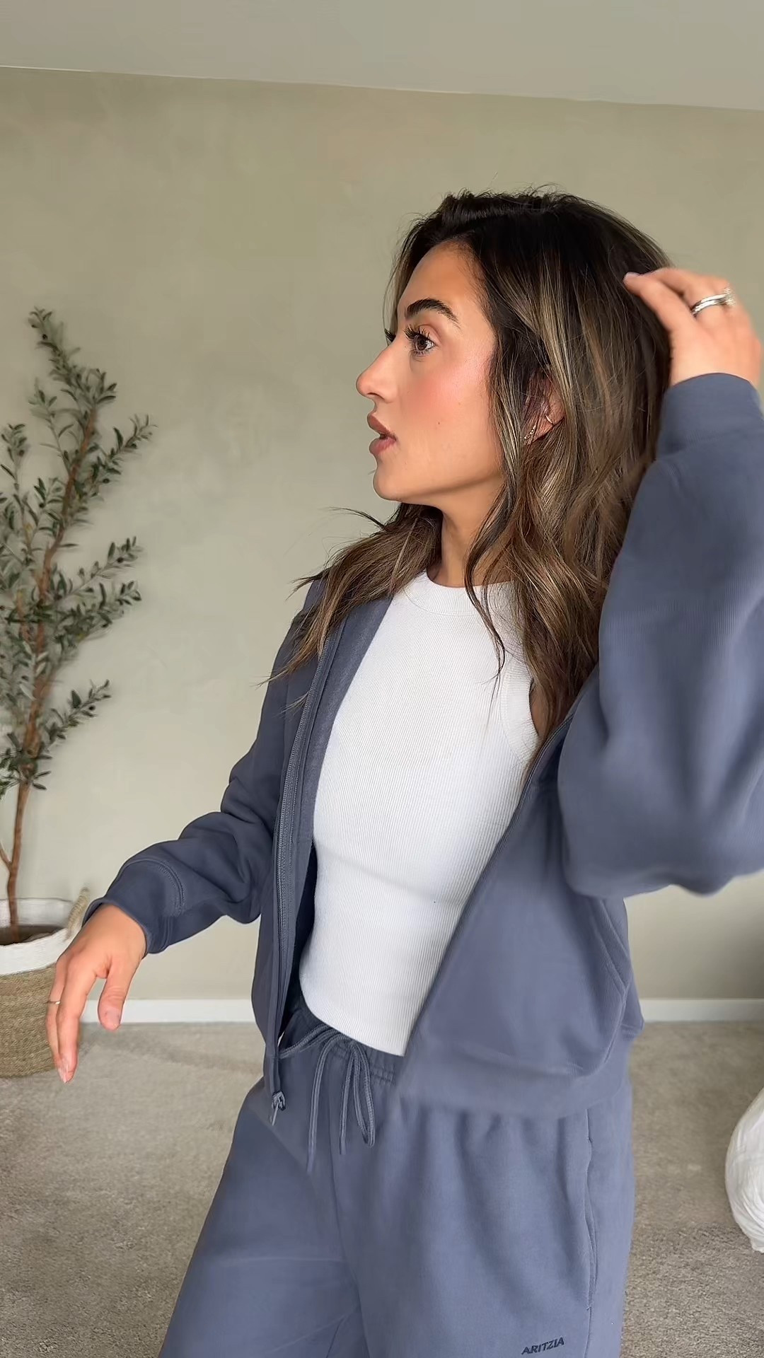 New sweatsuit obsessionnnnnn #aritxia 

#LTKFindsUnder100 #LTKTravel #LTKStyleTip